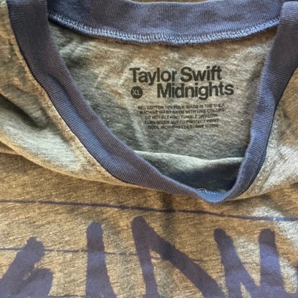 Taylor Swift Midnights Official tee - Picture 2 of 2